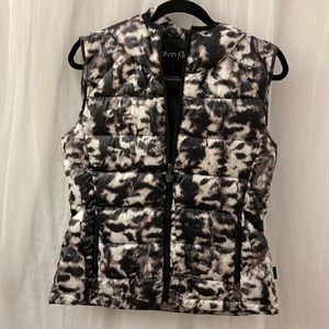 NWOT Calvin Klein premium down lightweight packable vest with hood - size small
